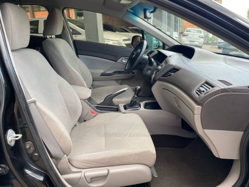 HONDA - CIVIC - 2012/2013 - Preta - R$ 63.800,00