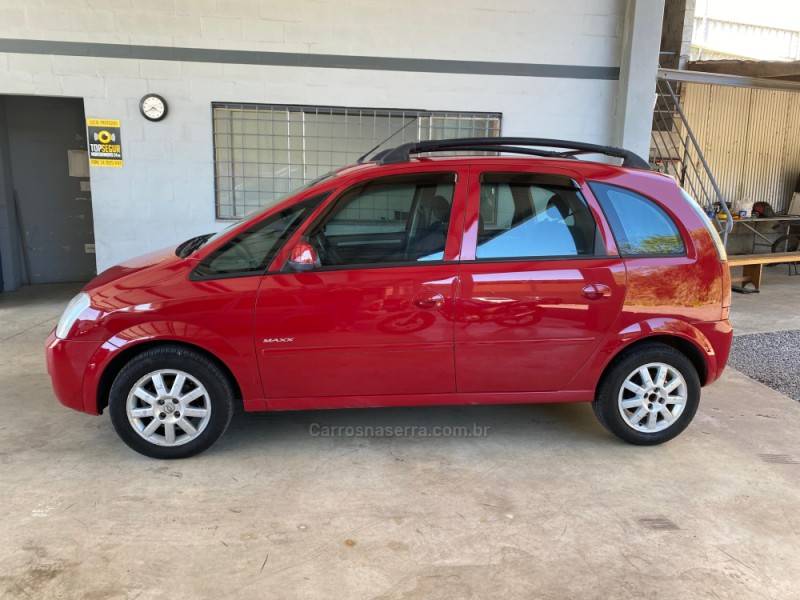 CHEVROLET - MERIVA - 2009/2010 - Vermelha - R$ 29.900,00