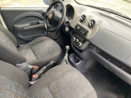 FIAT - UNO - 2012/2013 - Branca - R$ 33.000,00