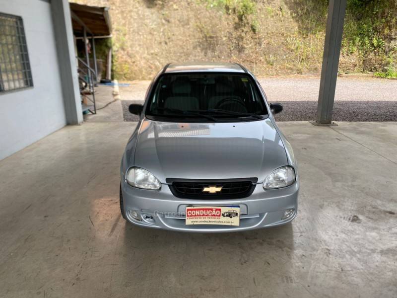 CHEVROLET - CLASSIC - 2008/2009 - Prata - R$ 19.900,00