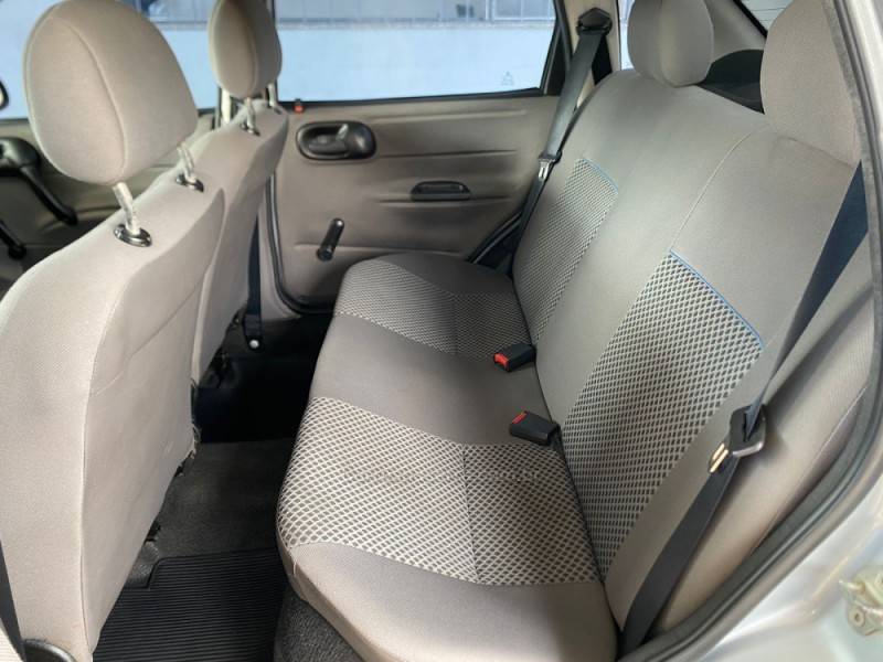 CHEVROLET - CLASSIC - 2008/2009 - Prata - R$ 19.900,00