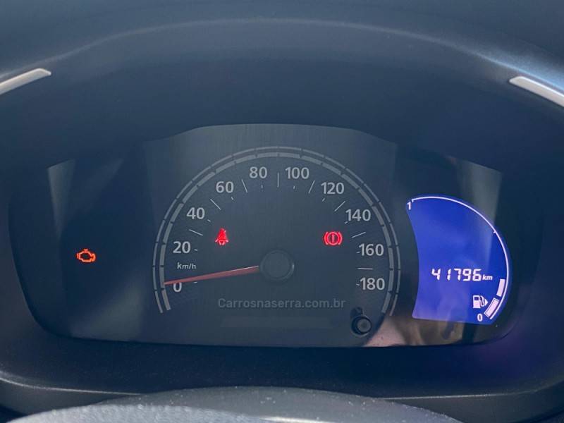 RENAULT - KWID - 2017/2018 - Prata - R$ 38.700,00
