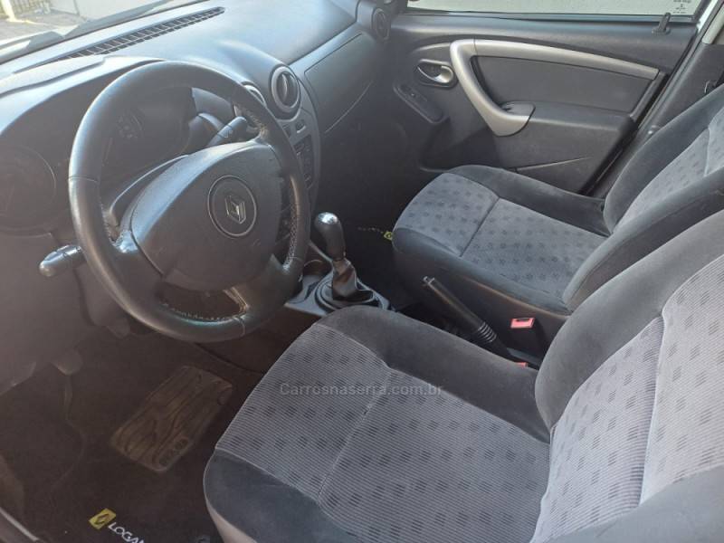 RENAULT - LOGAN - 2013/2013 - Branca - R$ 29.400,00