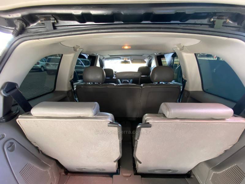 CHEVROLET - ZAFIRA - 2004/2005 - Preta - R$ 28.700,00