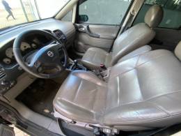 CHEVROLET - ZAFIRA - 2004/2005 - Preta - R$ 28.700,00