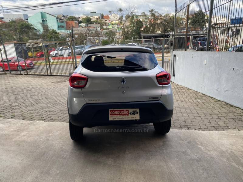 RENAULT - KWID - 2017/2018 - Prata - R$ 38.700,00