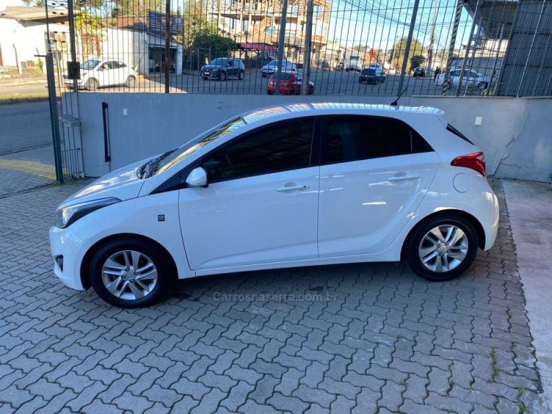 HYUNDAI - HB20 - 2014/2015 - Branca - R$ 43.800,00