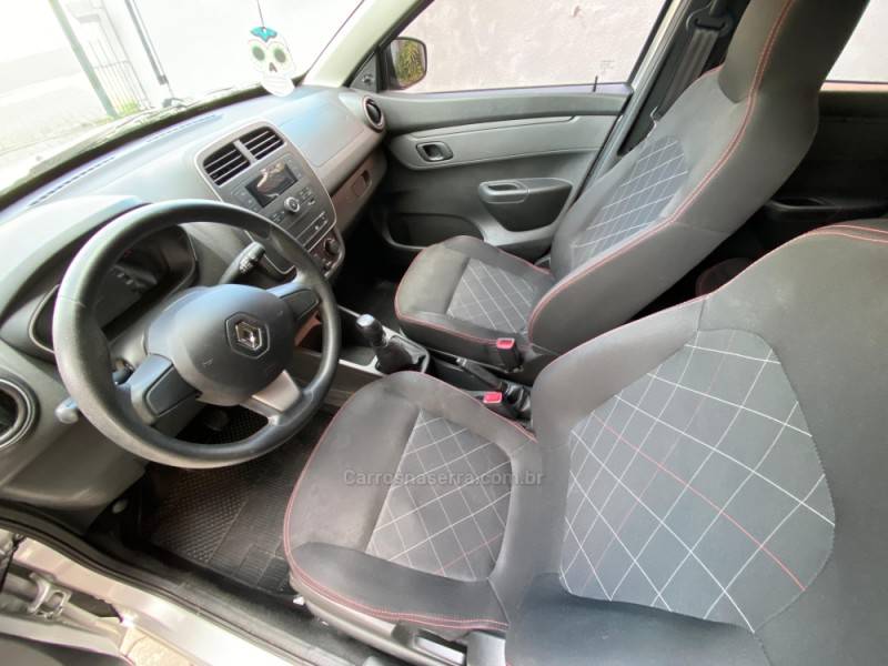 RENAULT - KWID - 2017/2018 - Prata - R$ 38.700,00