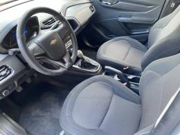 CHEVROLET - ONIX - 2013/2014 - Branca - R$ 41.000,00