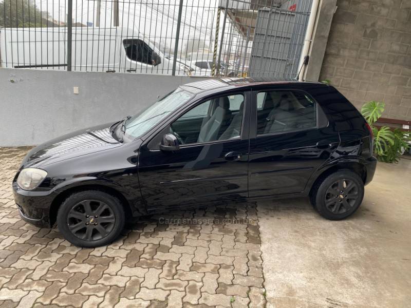 CHEVROLET - CELTA - 2012/2013 - Preta - R$ 31.000,00