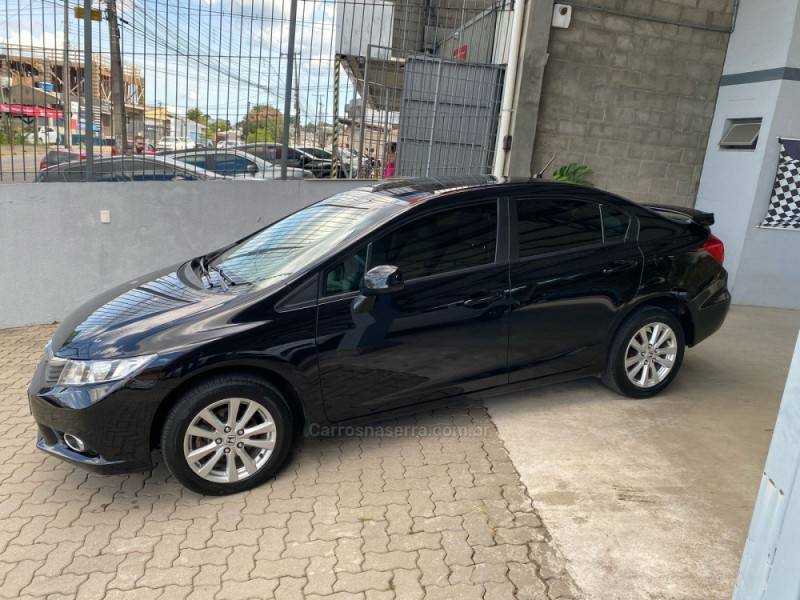 HONDA - CIVIC - 2012/2013 - Preta - R$ 63.800,00