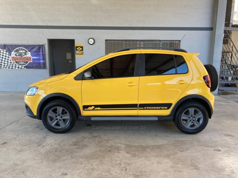VOLKSWAGEN - CROSSFOX - 2012/2012 - Amarela - R$ 37.900,00