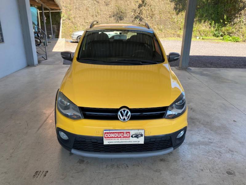VOLKSWAGEN - CROSSFOX - 2012/2012 - Amarela - R$ 37.900,00