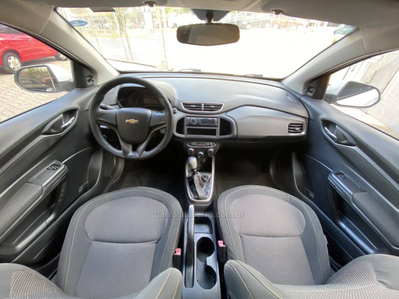 CHEVROLET - ONIX - 2013/2014 - Branca - R$ 41.000,00