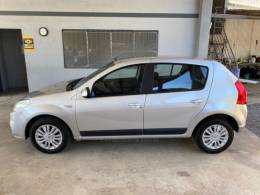 RENAULT - SANDERO - 2012/2012 - Prata - R$ 32.500,00