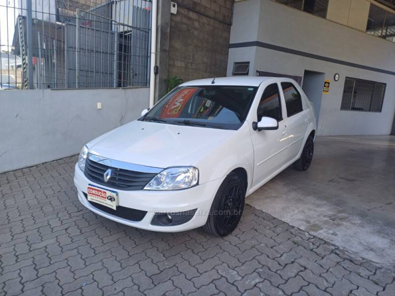 RENAULT - LOGAN - 2013/2013 - Branca - R$ 29.400,00