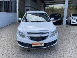 CHEVROLET - ONIX - 2013/2014 - Branca - R$ 41.000,00