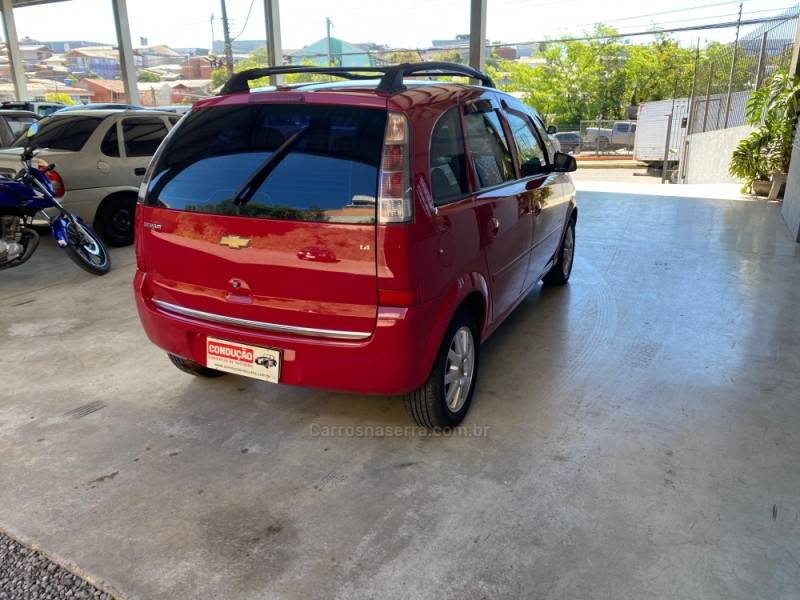 CHEVROLET - MERIVA - 2009/2010 - Vermelha - R$ 29.900,00