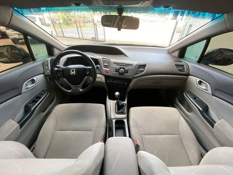 HONDA - CIVIC - 2012/2013 - Preta - R$ 63.800,00