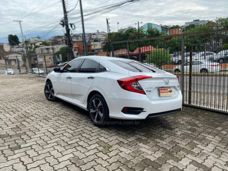 HONDA - CIVIC - 2017/2017 - Branca - R$ 128.000,00