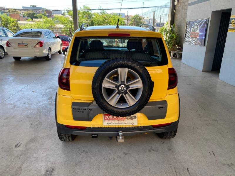 VOLKSWAGEN - CROSSFOX - 2012/2012 - Amarela - R$ 37.900,00