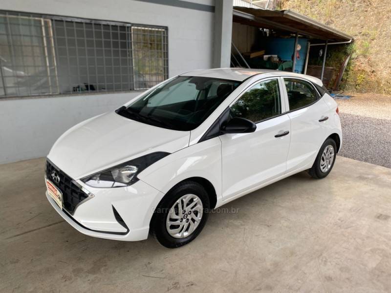 HYUNDAI - HB20 - 2019/2020 - Branca - R$ 54.800,00