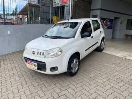 FIAT - UNO - 2012/2013 - Branca - R$ 33.000,00