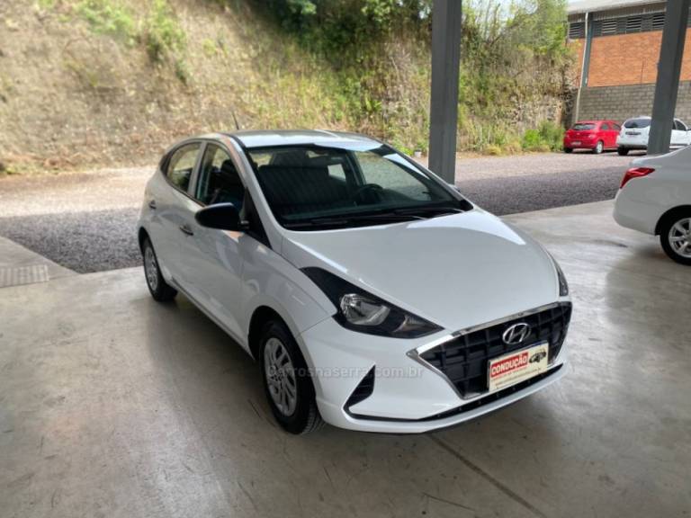 HYUNDAI - HB20 - 2019/2020 - Branca - R$ 54.800,00