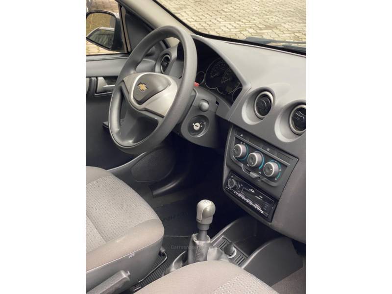 CHEVROLET - CELTA - 2012/2013 - Preta - R$ 31.000,00