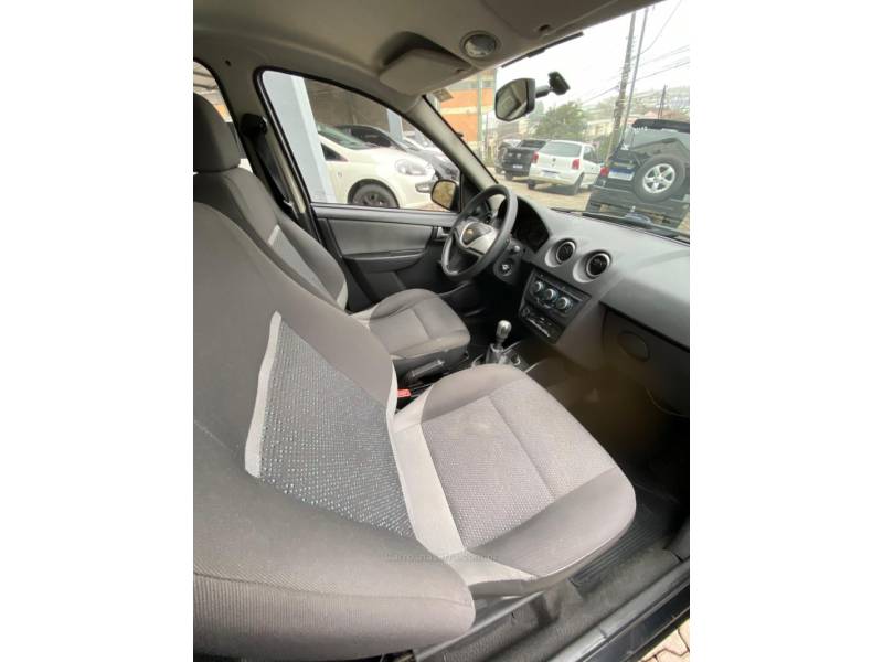CHEVROLET - CELTA - 2012/2013 - Preta - R$ 31.000,00