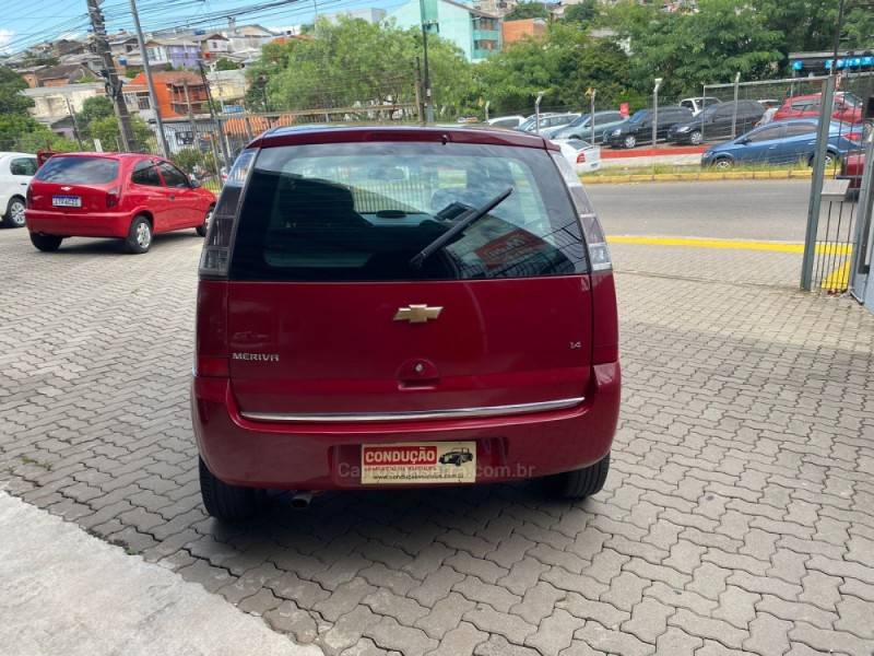 CHEVROLET - MERIVA - 2008/2009 - Vermelha - R$ 29.600,00