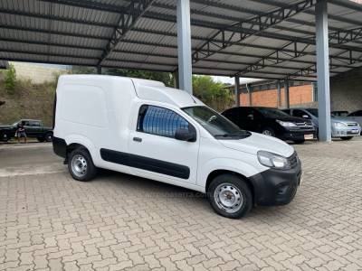 FIAT - FIORINO - 2022/2023 - Branca - R$ 85.600,00
