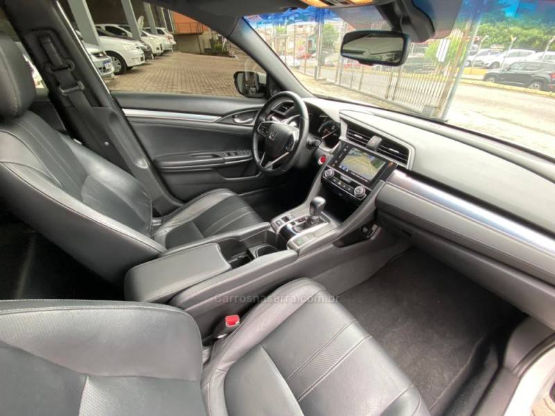 HONDA - CIVIC - 2017/2017 - Branca - R$ 128.000,00