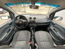 FIAT - UNO - 2012/2013 - Branca - R$ 33.000,00