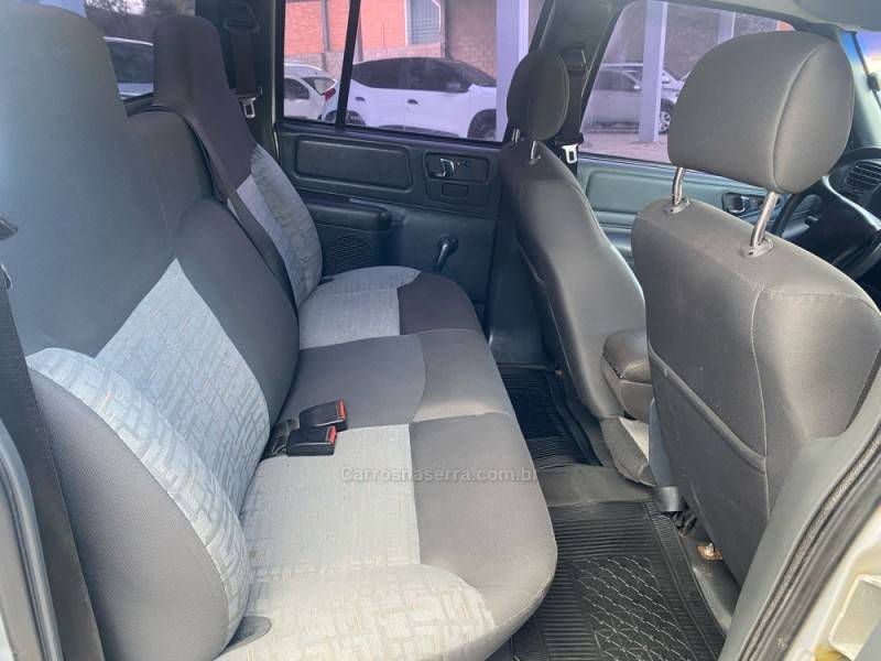 CHEVROLET - S10 - 2004/2004 - Prata - R$ 60.000,00