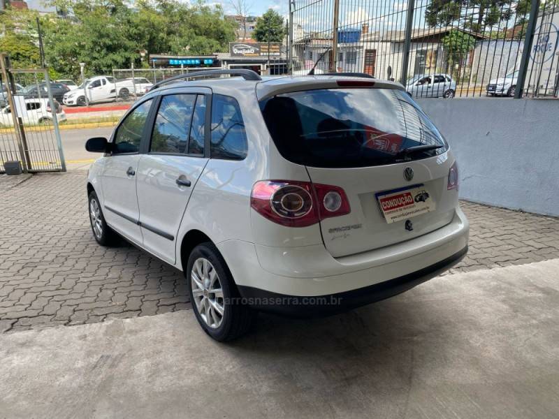 VOLKSWAGEN - CROSSFOX - 2009/2009 - Branca - R$ 32.900,00