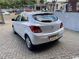 CHEVROLET - ONIX - 2013/2014 - Branca - R$ 41.000,00