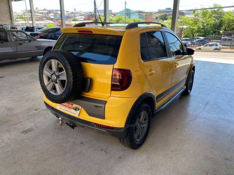VOLKSWAGEN - CROSSFOX - 2012/2012 - Amarela - R$ 37.900,00