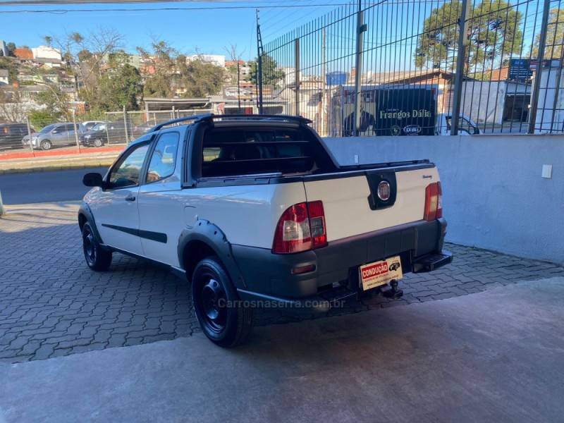 FIAT - STRADA - 2012/2013 - Branca - R$ 53.900,00
