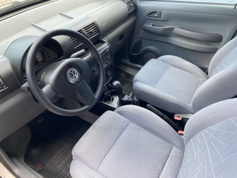 VOLKSWAGEN - CROSSFOX - 2009/2009 - Branca - R$ 32.900,00