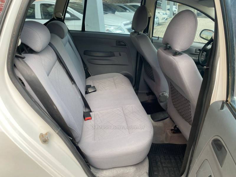 VOLKSWAGEN - SPACEFOX - 2009/2009 - Branca - R$ 32.900,00