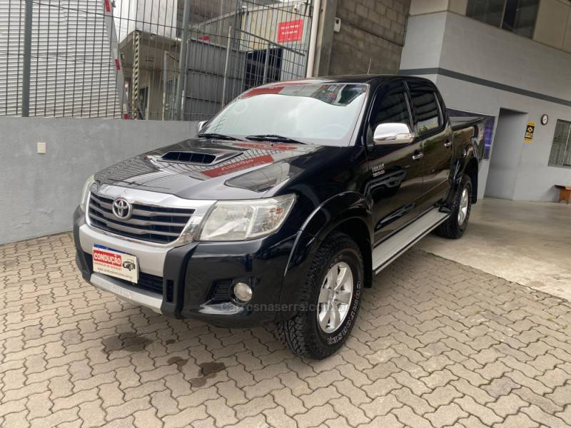 TOYOTA - HILUX - 2013/2013 - Preta - R$ 135.000,00
