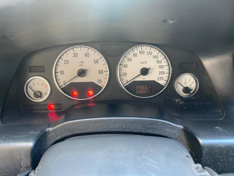 CHEVROLET - ZAFIRA - 2004/2005 - Preta - R$ 28.700,00
