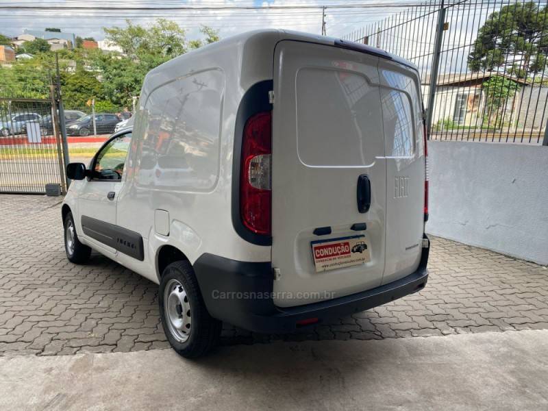 FIAT - FIORINO - 2022/2023 - Branca - R$ 85.600,00