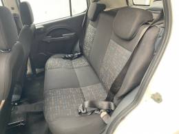 FIAT - UNO - 2012/2013 - Branca - R$ 33.000,00