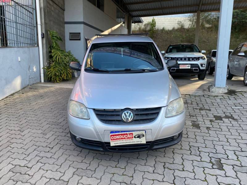 VOLKSWAGEN - FOX - 2009/2009 - Prata - R$ 28.400,00