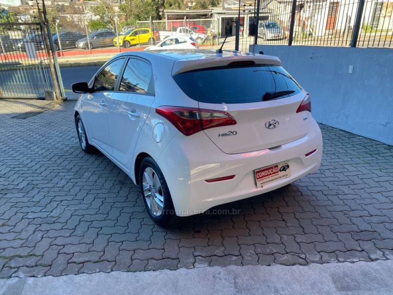 HYUNDAI - HB20 - 2014/2015 - Branca - R$ 43.800,00