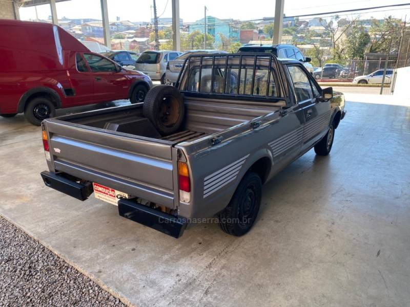 FORD - PAMPA - 1994/1995 - Bege - R$ 23.400,00