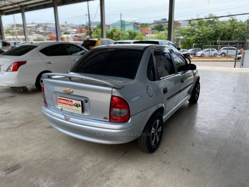 CHEVROLET - CLASSIC - 2008/2009 - Prata - R$ 19.900,00